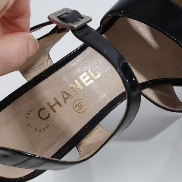 Chanel Vintage Black Logo Lucite Led  Platform SandalsPatent Leather Heels - Picture 14 of 14